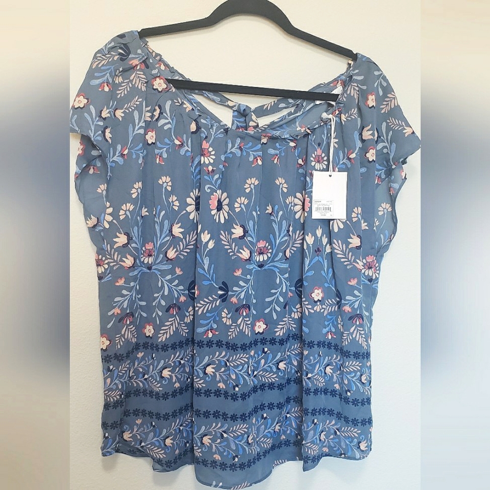Lauren Conrad Women's XXL Floral Blouse